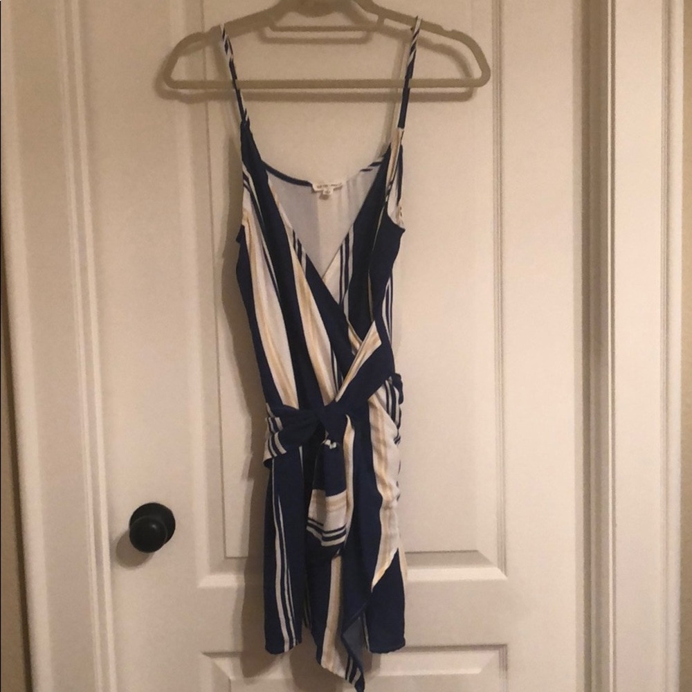 Navy/yellow wrap dress